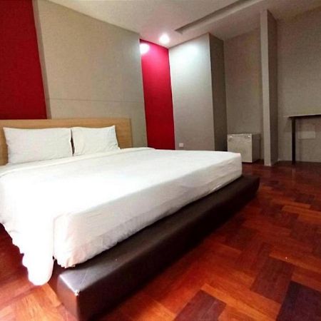 Go Inn Bts Surasak Silom Bkk โกอินน์ บีทีเอส สถานีสุรศักดิ์ 방콕 외부 사진