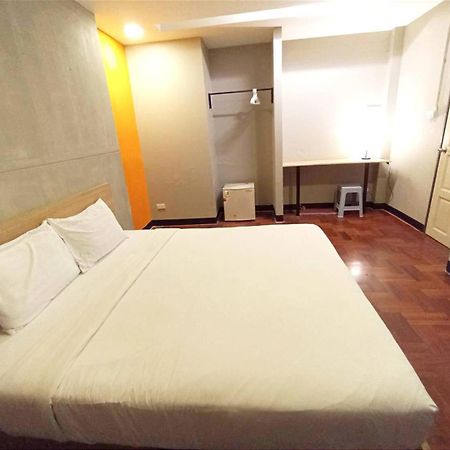 Go Inn Bts Surasak Silom Bkk โกอินน์ บีทีเอส สถานีสุรศักดิ์ 방콕 외부 사진