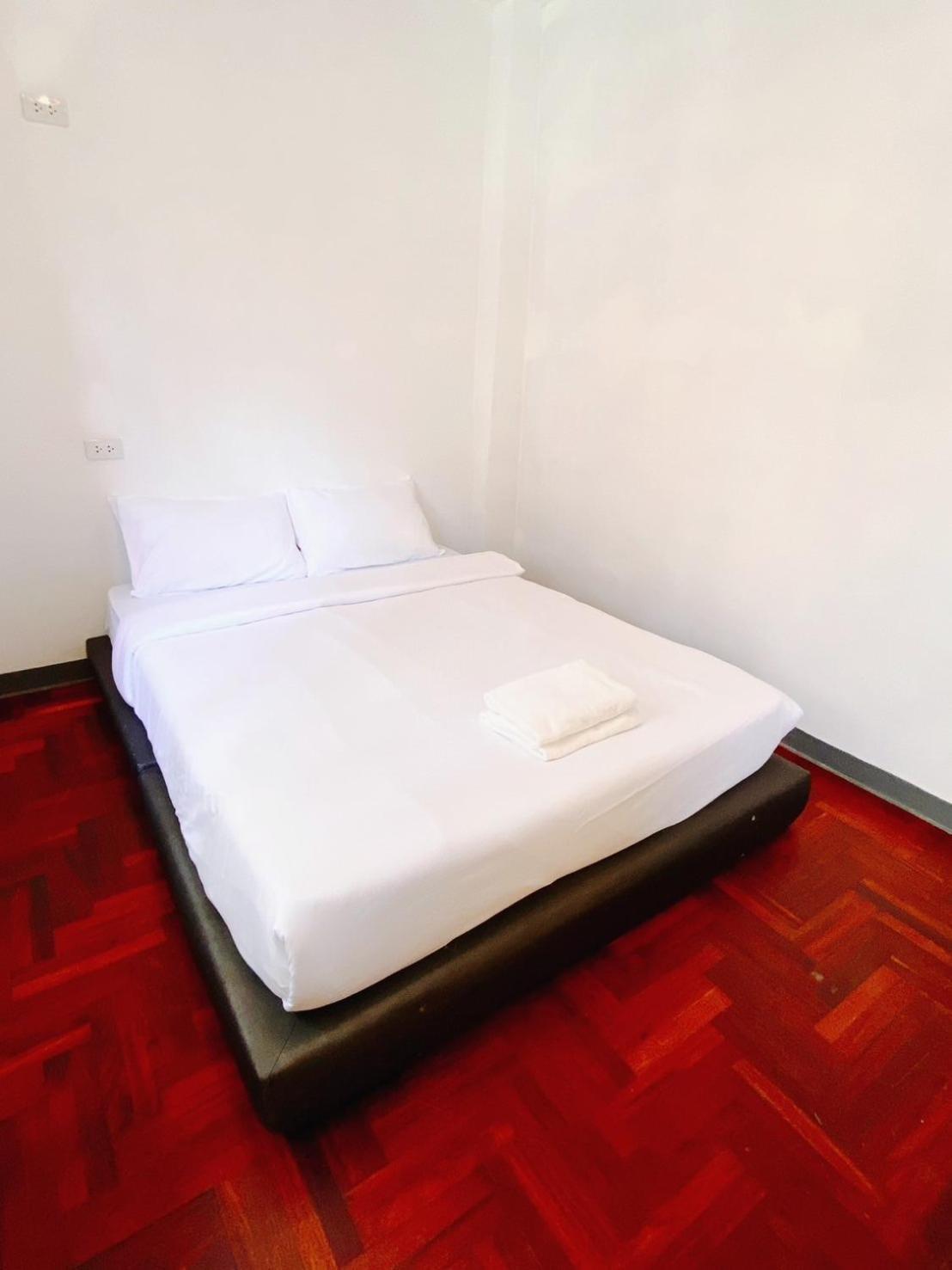 Go Inn Bts Surasak Silom Bkk โกอินน์ บีทีเอส สถานีสุรศักดิ์ 방콕 외부 사진
