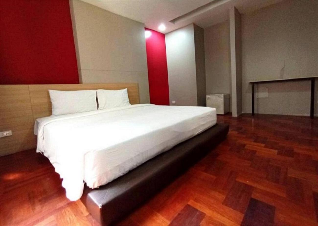 Go Inn Bts Surasak Silom Bkk โกอินน์ บีทีเอส สถานีสุรศักดิ์ 방콕 외부 사진